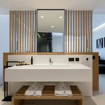 D Andrea Lagoon (adults Only)